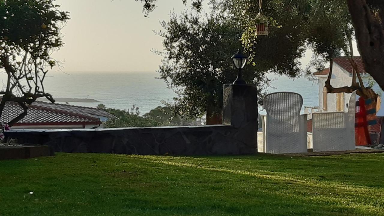 Villa Sweethouse Pula Porto Columbu - Perd'E Sali Exterior foto